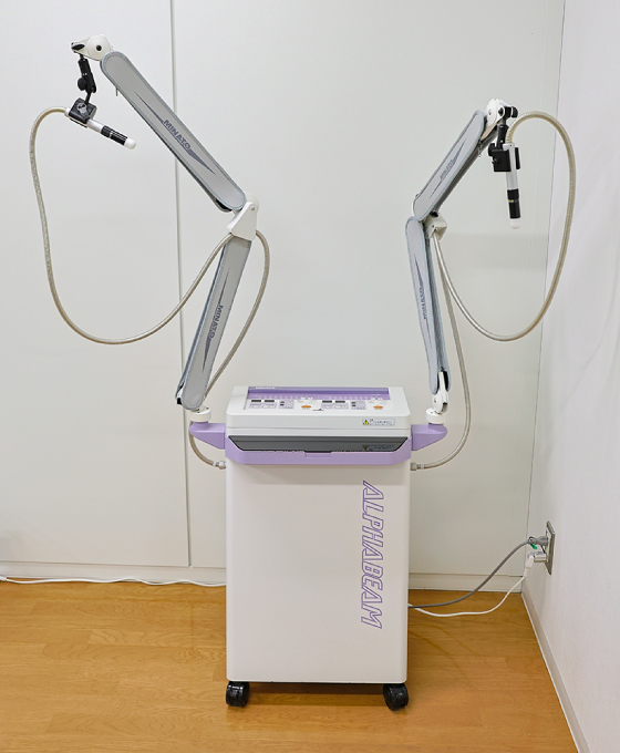 スポット照射型赤外線治療器 （アルファビーム）